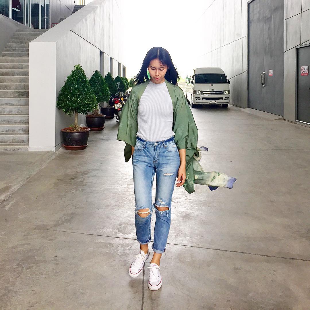 Customer wearing Sumo Vintage